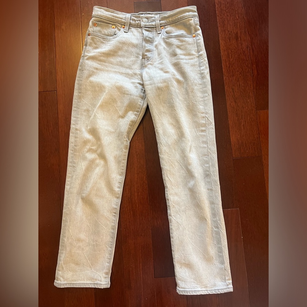LEVIS JEANS: LIGHT GREY WEDGIE STRAIGHT